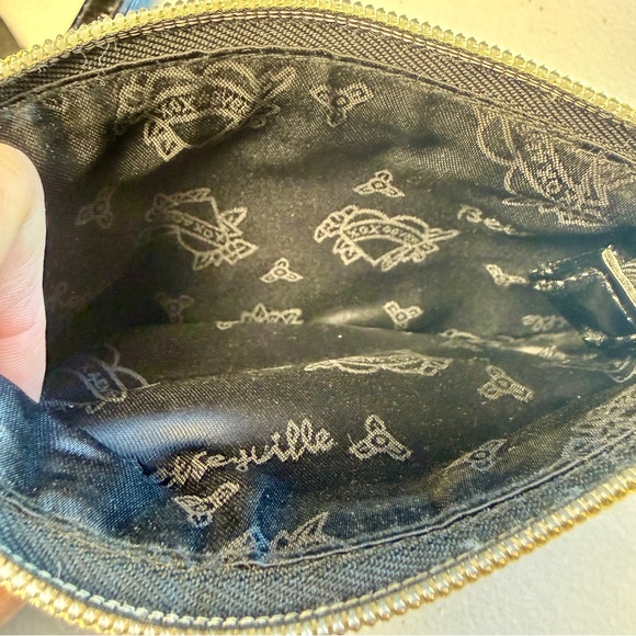 Betsey Johnson Black Gold Patent Lace with Stud Detail Zip Wristlet Betseyville - Picture 5 of 7